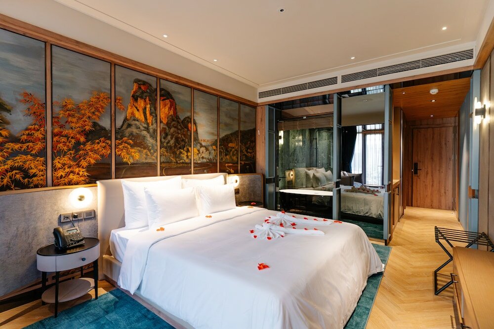 Фото La Passion Premium Cau Go Hotel