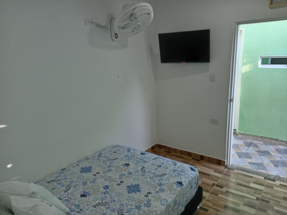 Фото Hostal Willy Home