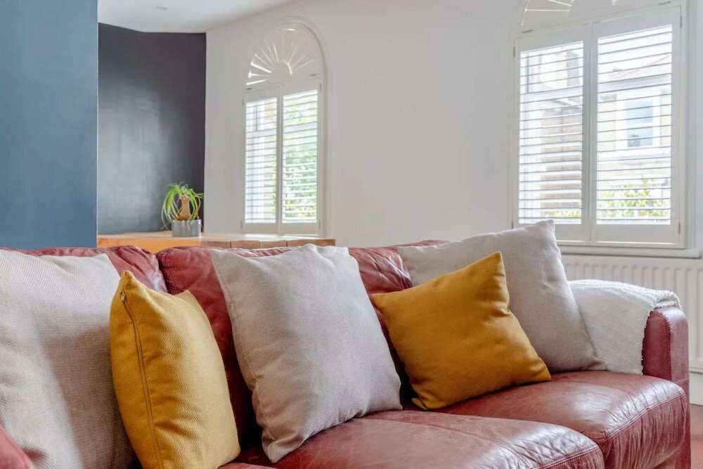 Фото Stylish 2 Bedroom Apartment Beside Putney Station