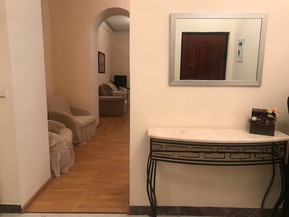 Фото Azneft Garden Apartment