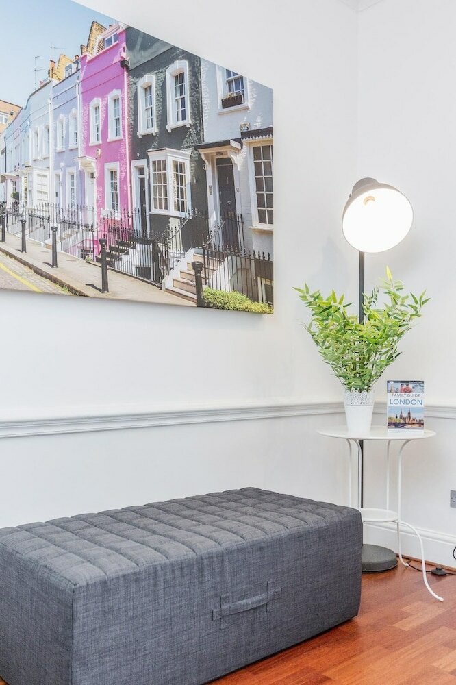 Фото Bright stylish Nott Hill apart sleeps 6