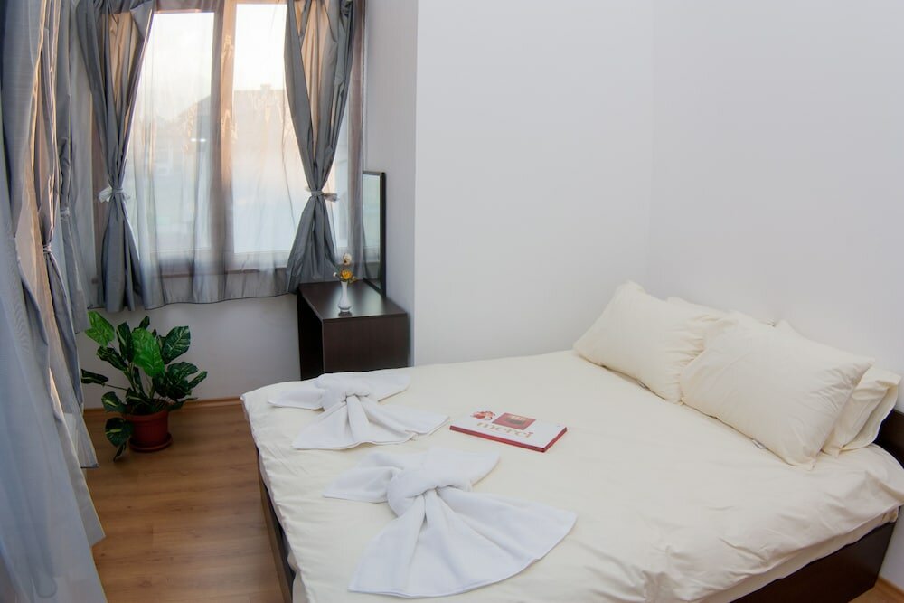 Фото Ruby Tower Apartments