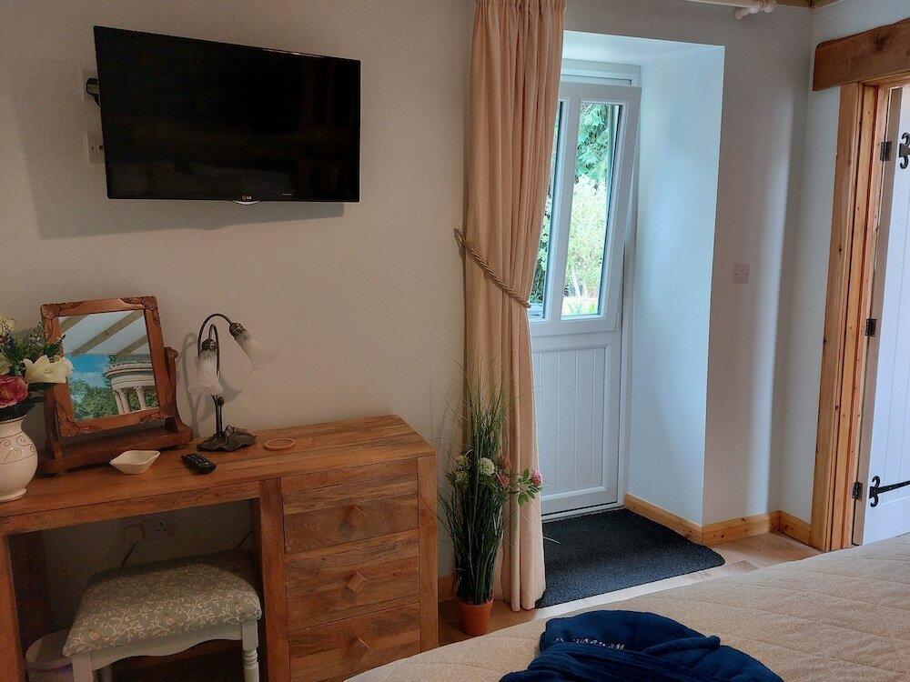 Фото Wesley House Holiday Cottages