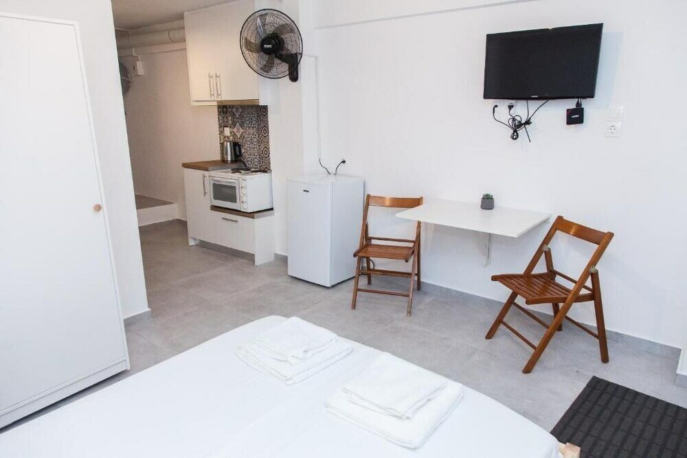 Фото Cozy studio in Athens
