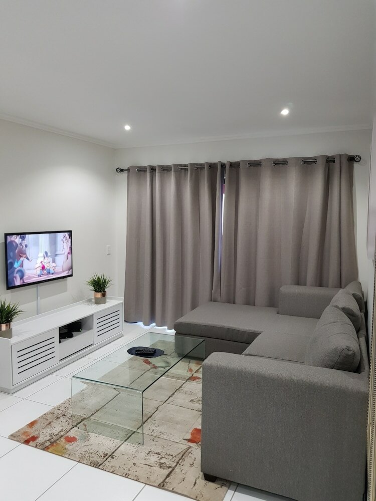 Фото Nova Luxury Suites Saratoga 112