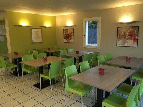 Гостиница Hotel Bel'Alp Manosque в Маноске
