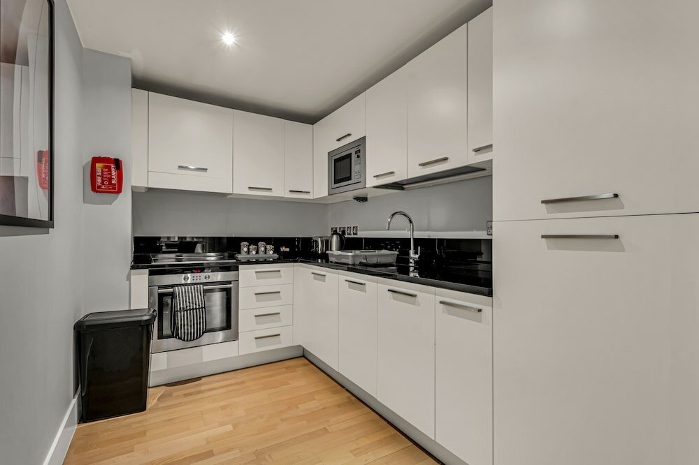 Фото 1 Bed Serviced Apartment near Blackfriars