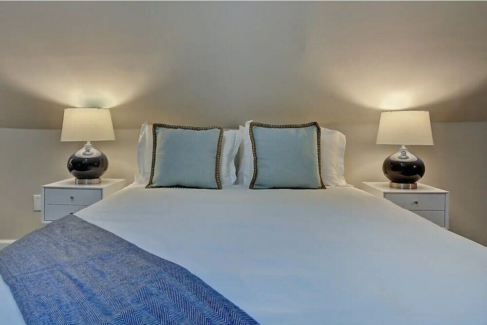 Фото Spacious 6br/3ba House w Parking! Sleeps 20!