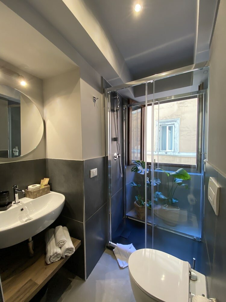 Фото Soha Piazza di Spagna Boutique