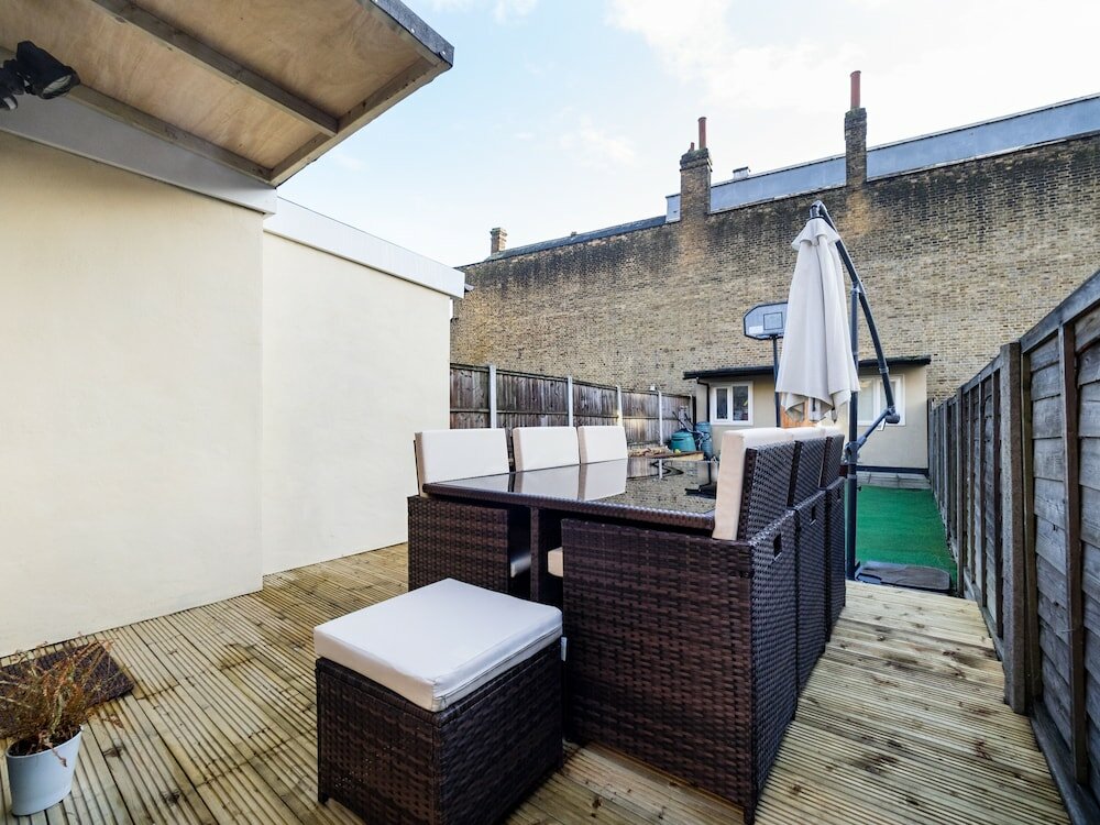 Фото Lt The Gate House