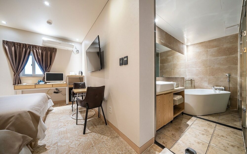 Фото Yongin Boutique Hotel Bien