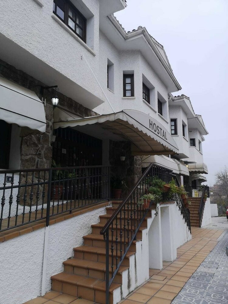 Фото Hostal Asador Julian Brunete