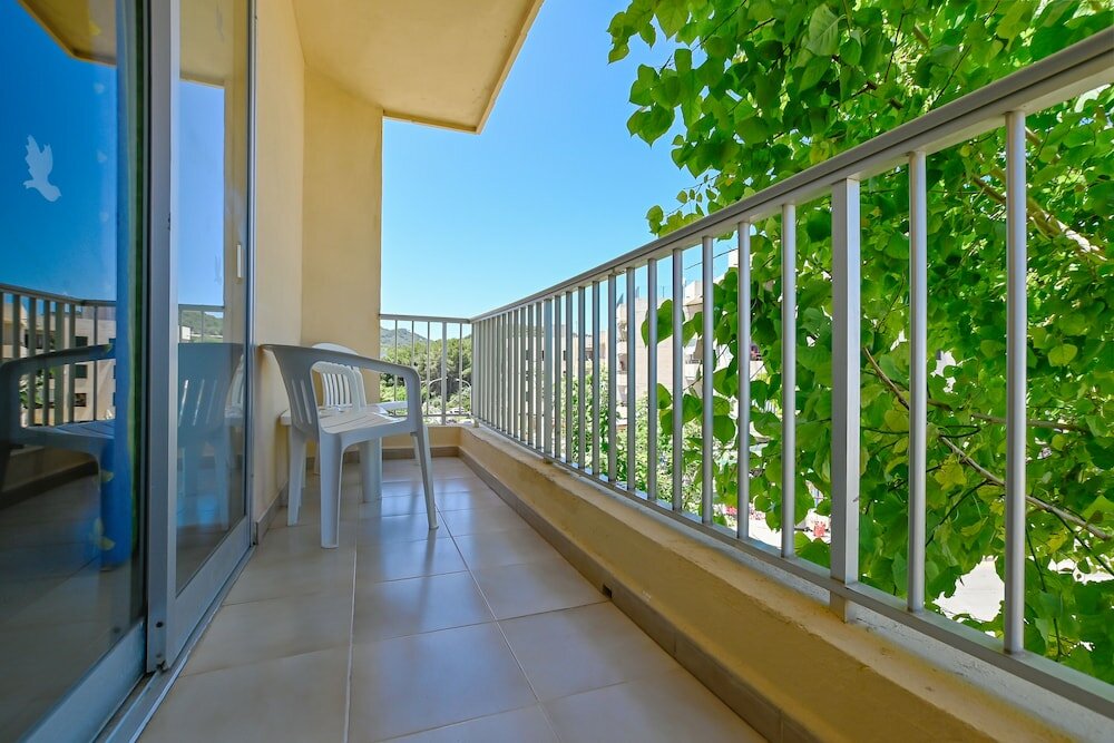 Фото Hotel Alondra