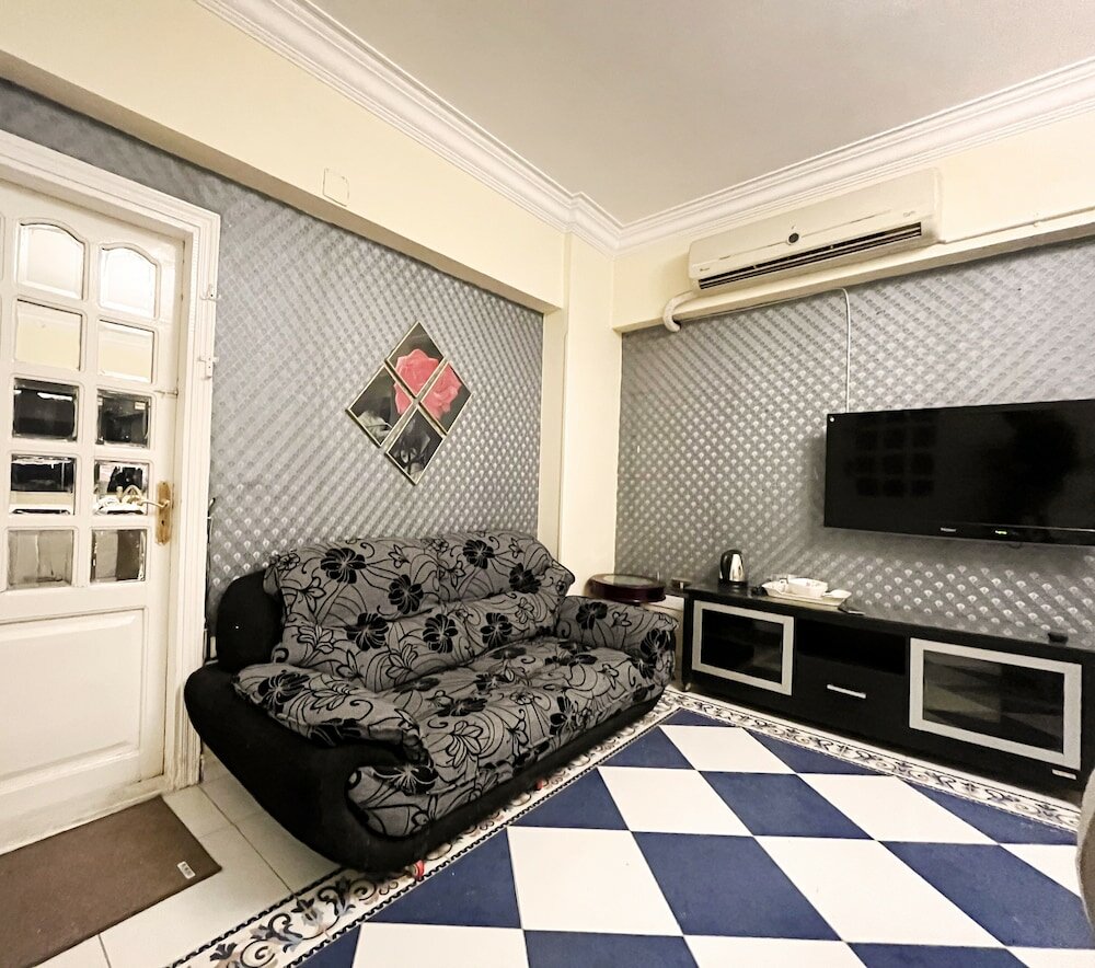 Фото Pyramids House