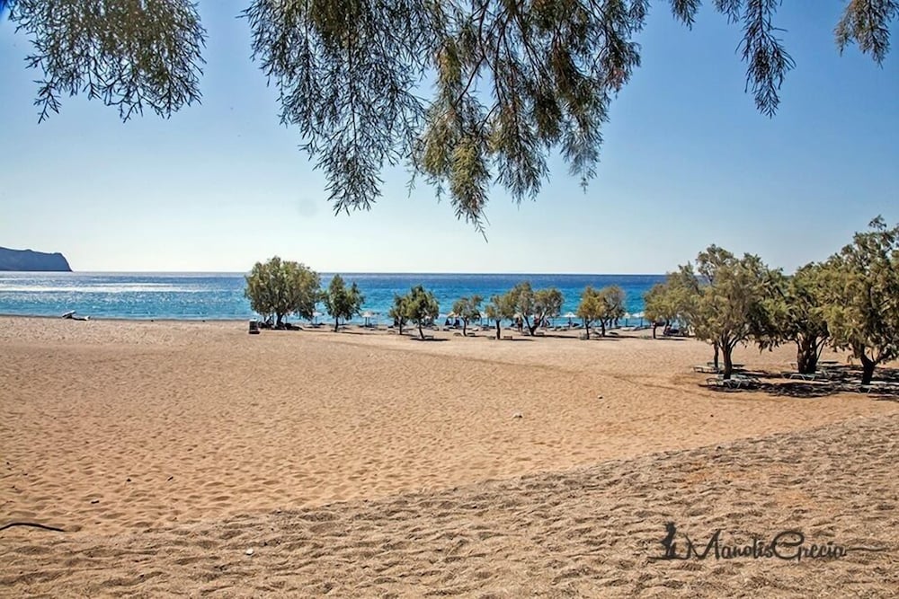 Фото Yakinthos Hotel