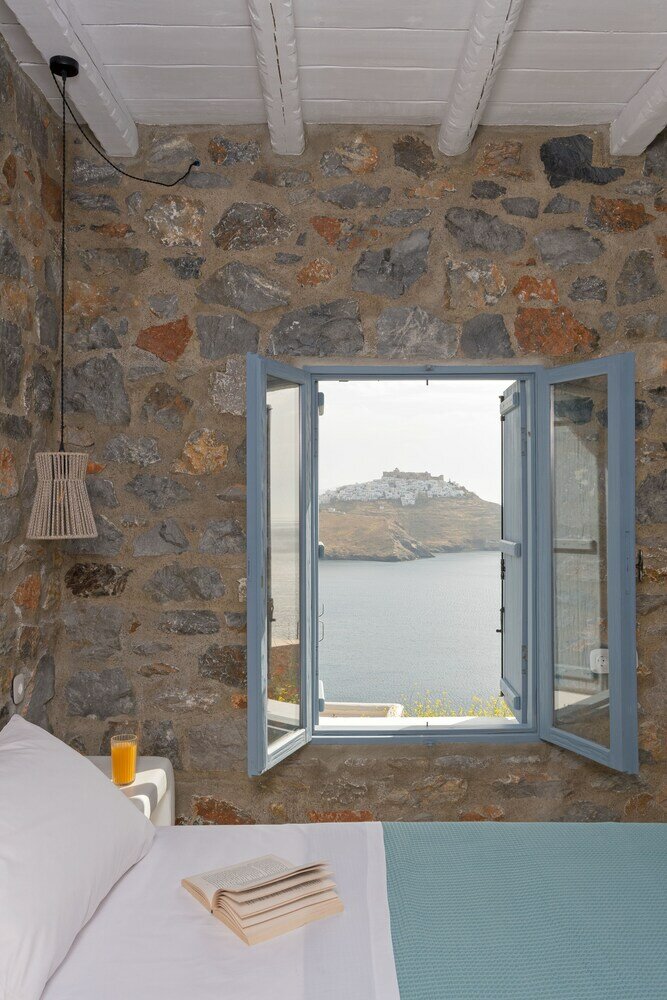 Фото Nisides Suites