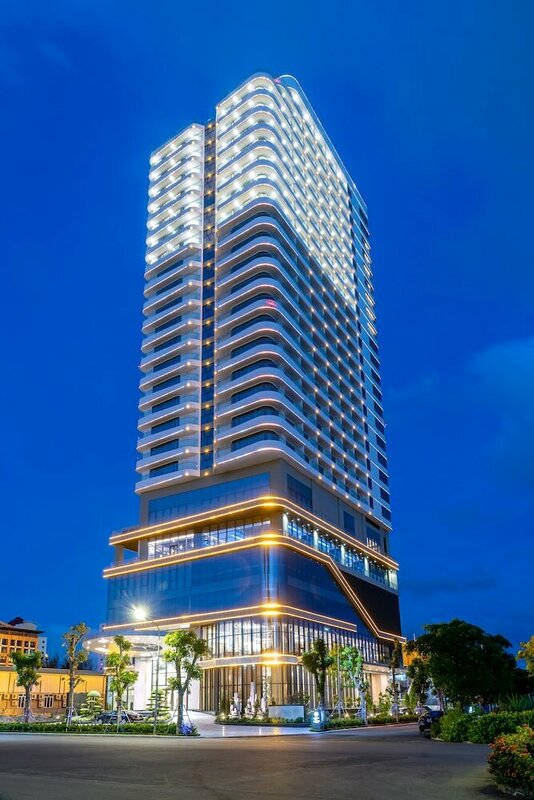 Гостиница DeLaSea Ha Long Hotel в Халонге