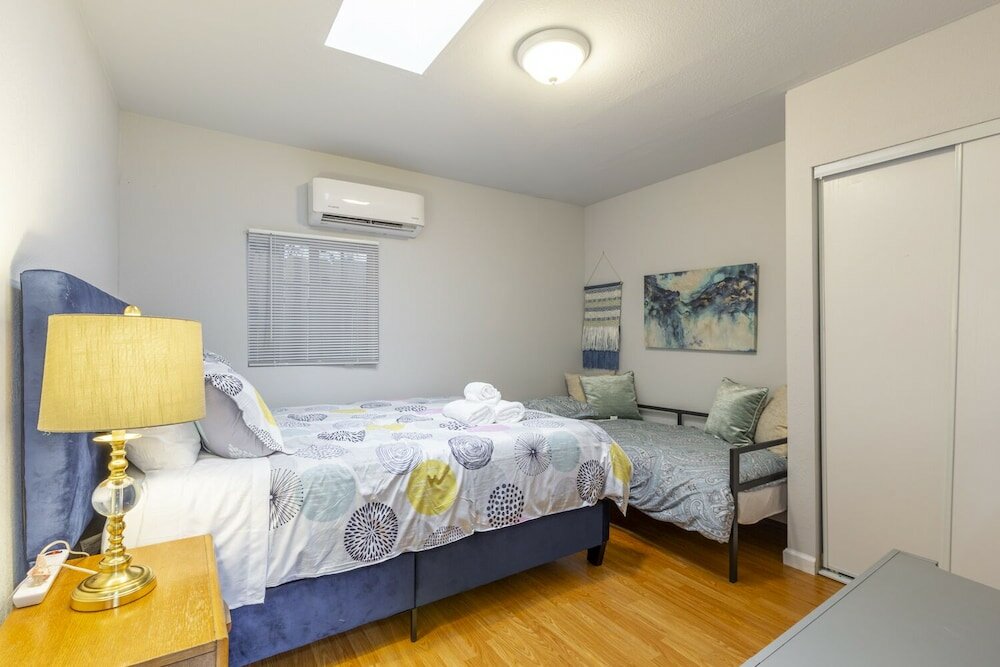 Фото Marbella Lane Duplex Redwood City