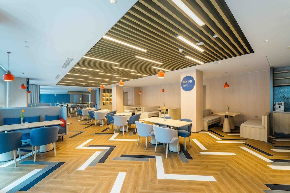 Фото Holiday Inn Express Hangzhou Airport by IHG