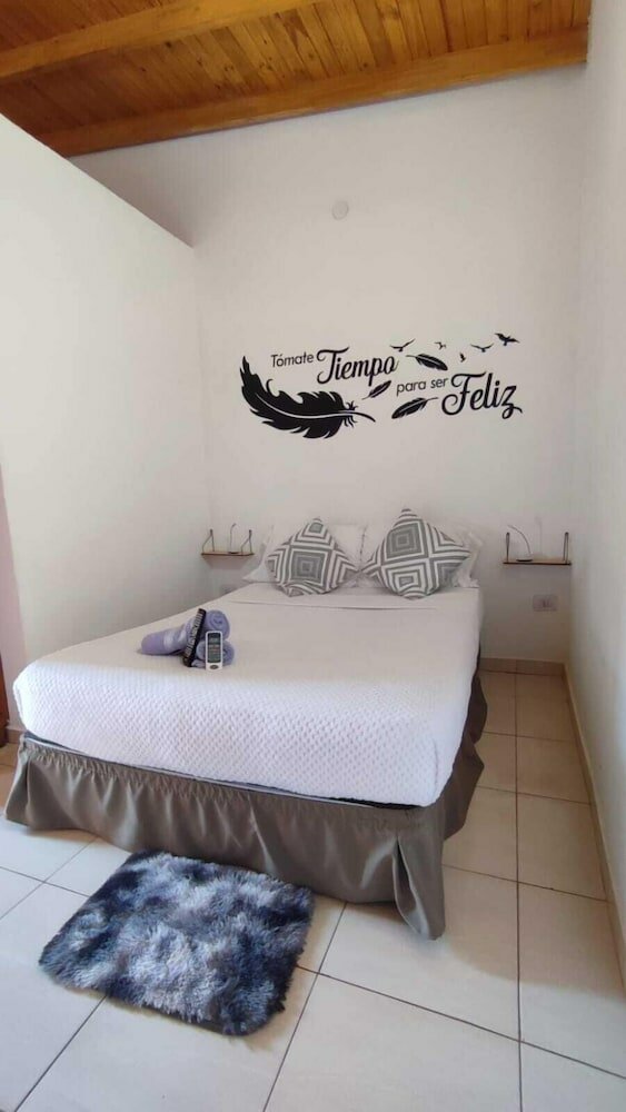 Фото Hiraya Apart Hotel