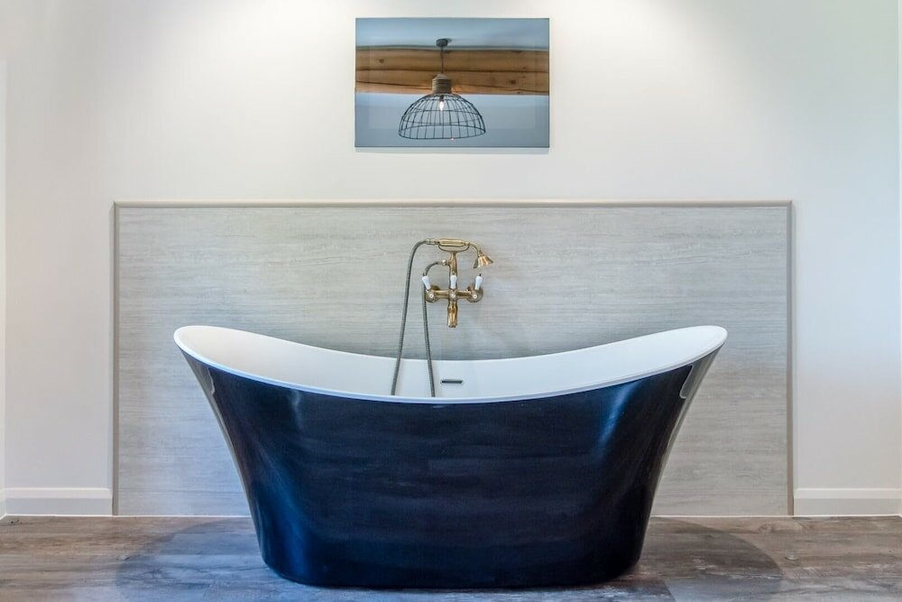 Фото Magnolia, Kingfishers