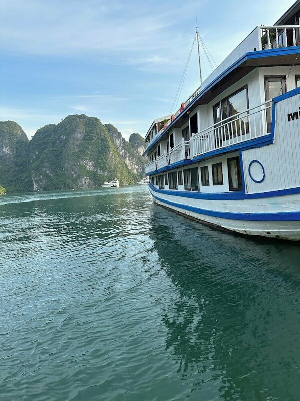 Гостиница Halong Marina Bay Cruise в Халонге
