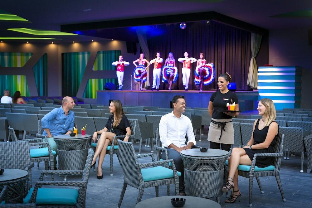 Фото Hotel Riu Papayas - All Inclusive
