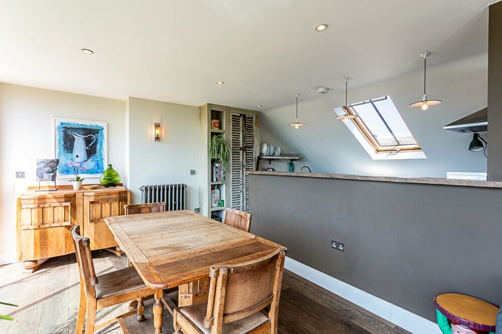 Фото Stunning Penthouse Apartment Near Battersea Park