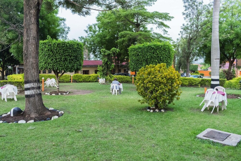 Фото Rwenzori International Hotel