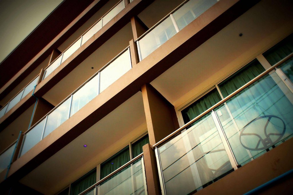 Фото Silver Sand Suites