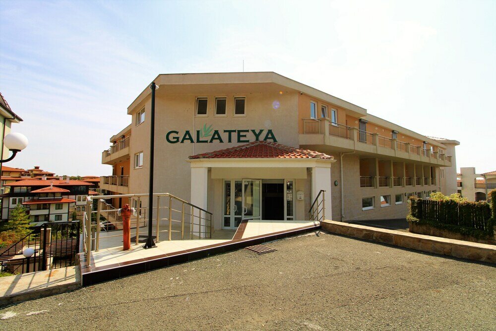 Фото Menada Galateya Apartments