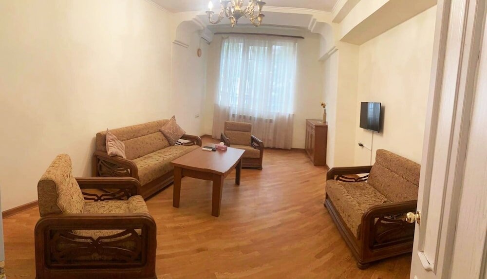 Фото Domino Yerevan Hostel and Tours