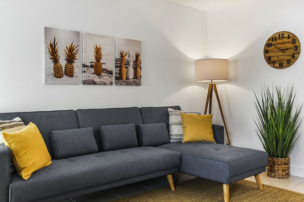 Фото Alani Bay Premium Condos