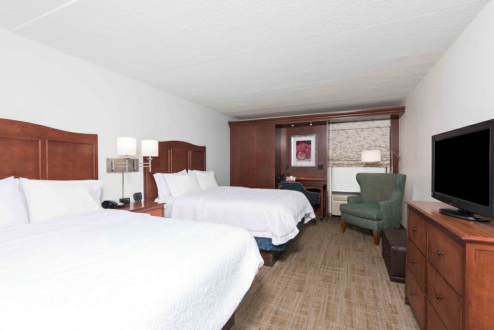 Фото Hampton Inn Grand Rapids-North