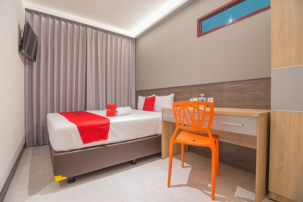 Фото RedDoorz near Taman Rejomulyo