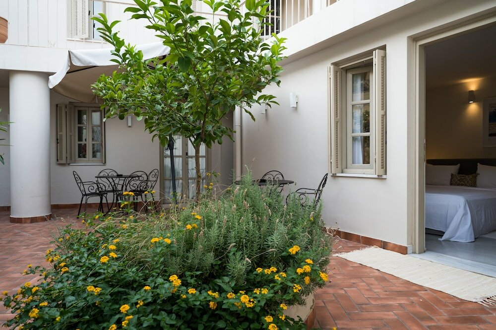 Фото Acropolis Suites