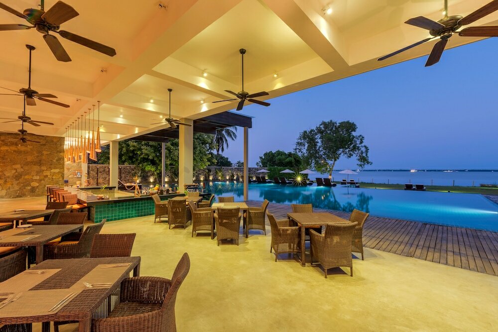 Фото Отель Regenta Arie Lagoon Negombo