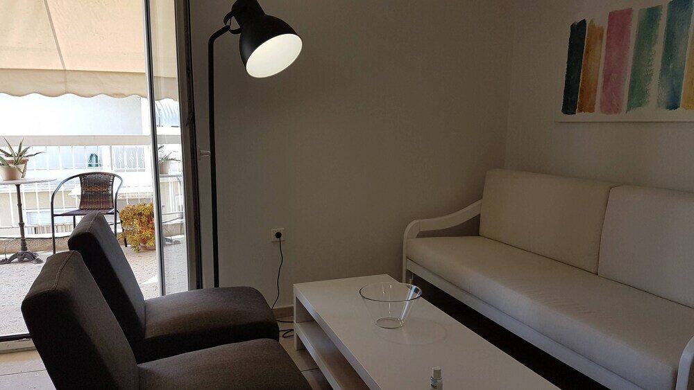 Фото Errathens Sky Apartment