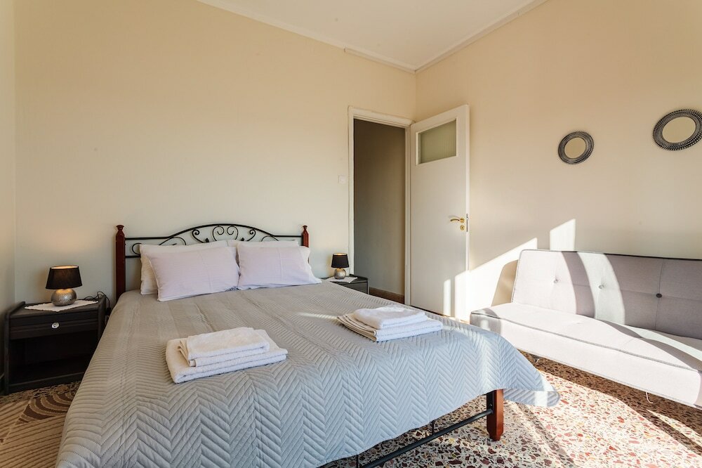 Фото Sunset Serenity - Kardamili Seaside Getaway