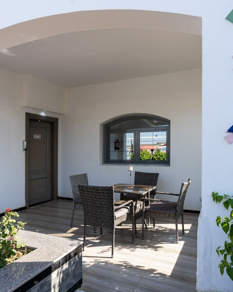 Фото Assiut Cement Hotel