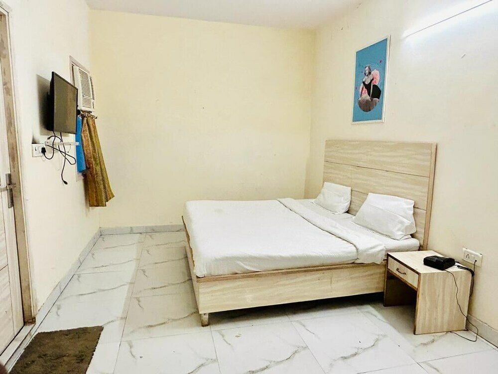 Фото Hotel Green Arrow Rohini