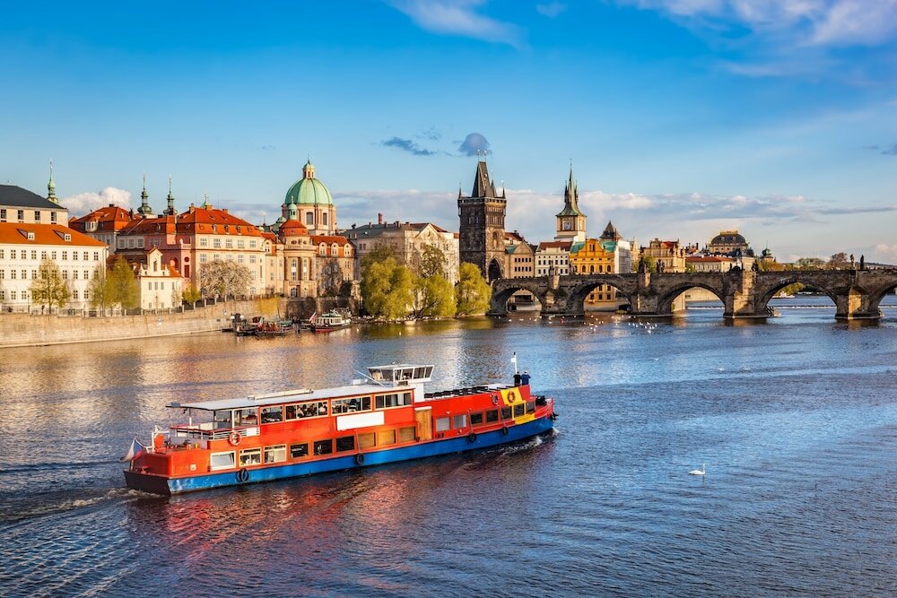 Фото Theatre 9 Apartment by Adrez Living