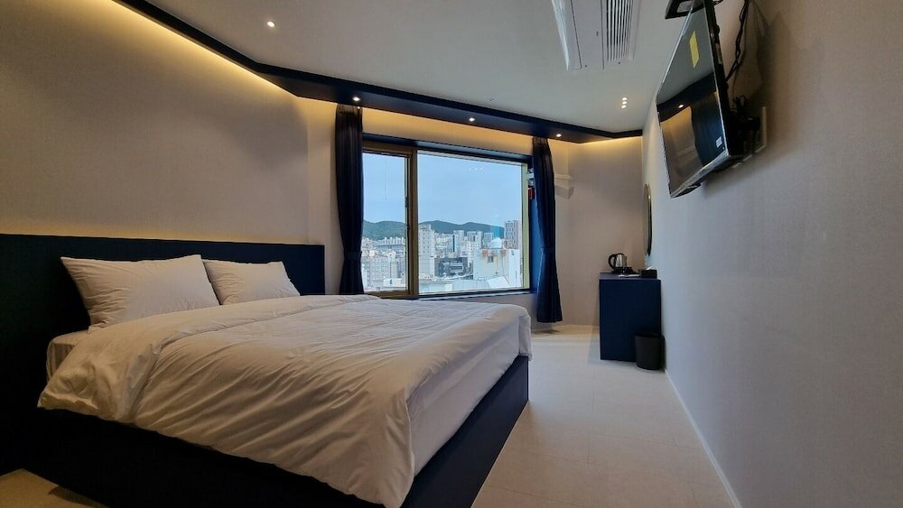 Фото Goldstone Hotel