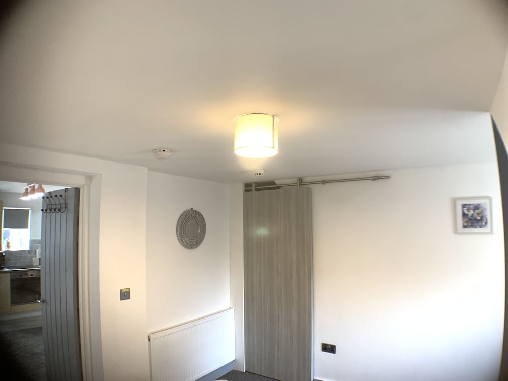 Фото Grand Central Budget Modern Apartments