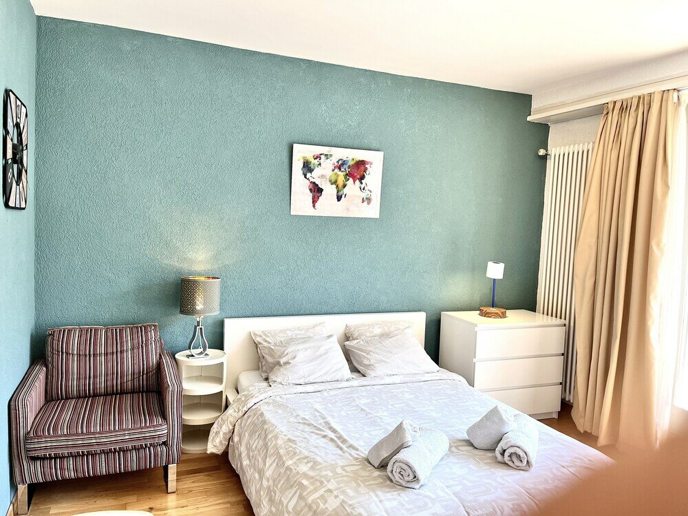 Фото Boutique Central Studio, 5' from Lake