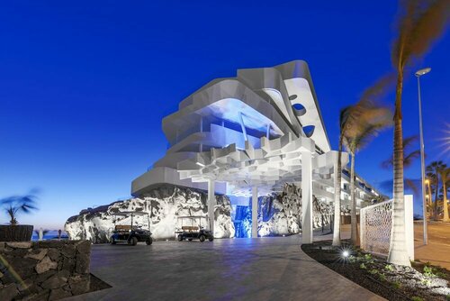 Внешний вид отеля Royal Hideaway Corales Beach в Адехе, фото 4