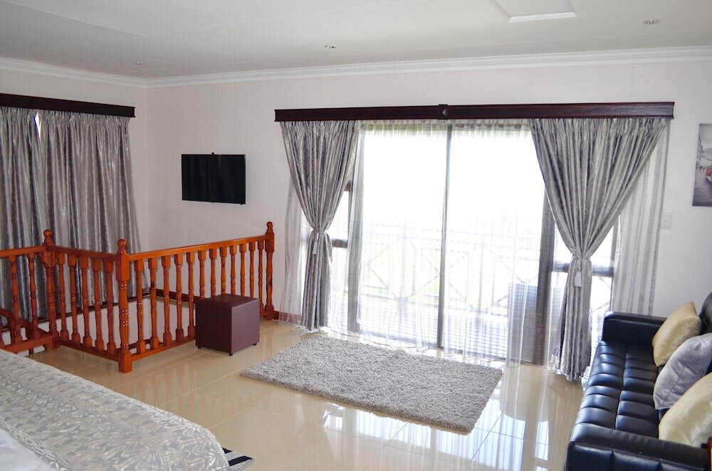 Фото The Meritus