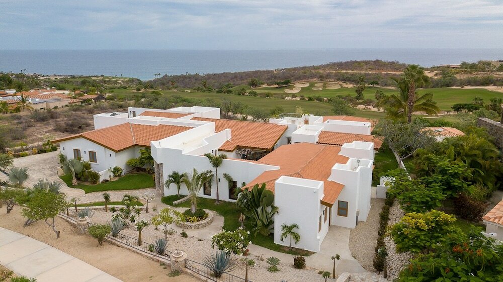 Фото Gorgeous estate in Puerto Los Cabos golf and beach community