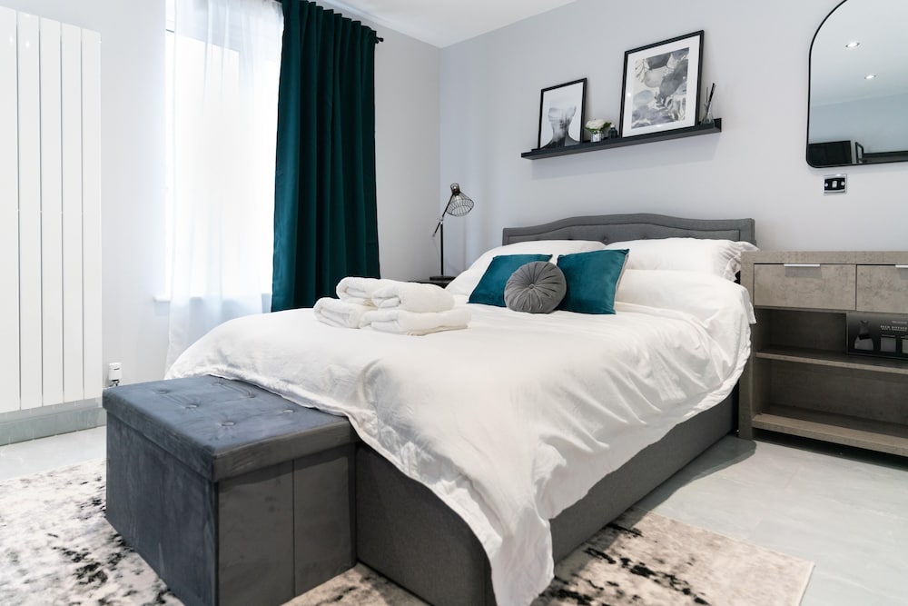 Фото Luxury 5bd Guesthouse