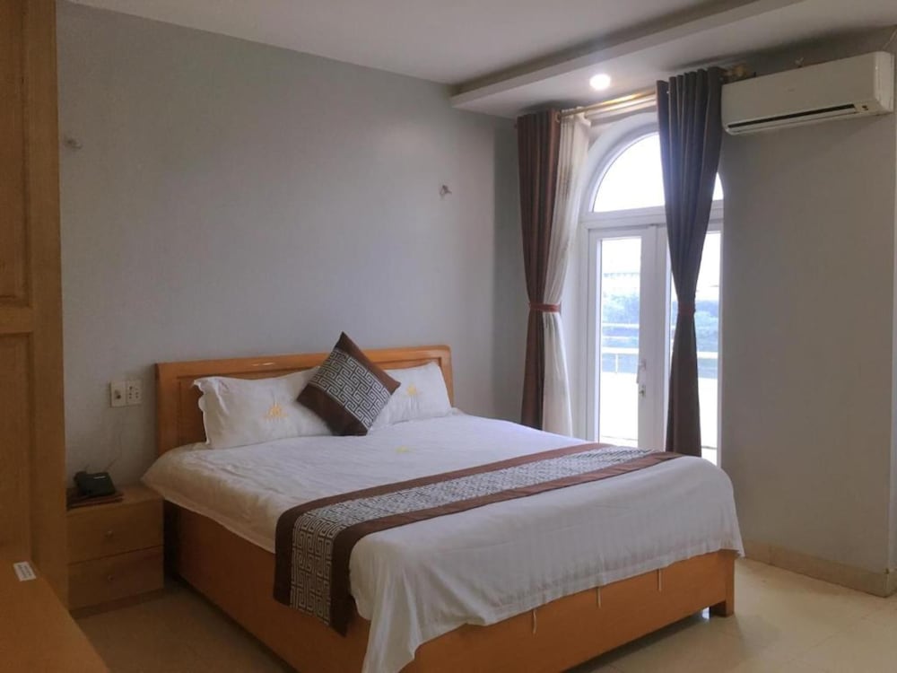 Фото Song Hong View Hotel